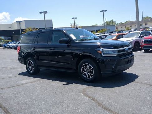 Used 2024 Ford Expedition XLT RWD image 4