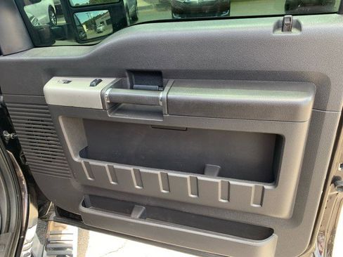 Used 2013 Ford F250 Lariat w/ Chrome Pkg image 17