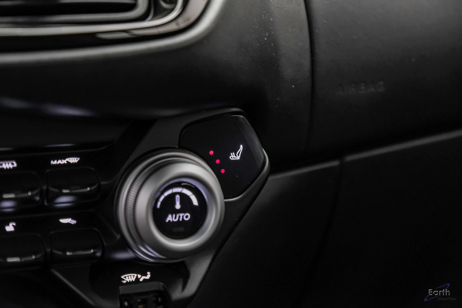 Used 2022 Aston Martin V8 Vantage Coupe RWD image 68