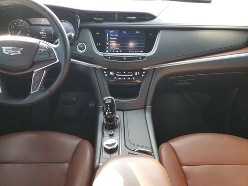 Used 2020 Cadillac XT5 Premium Luxury image 14