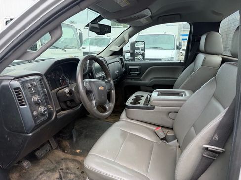 Used 2018 Chevrolet Silverado 3500 W/T w/ WT Convenience Package AWD/4WD image 8