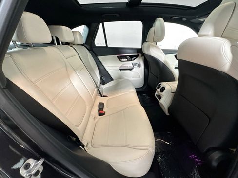 Used 2026 Mercedes-Benz GLC 300 image 26