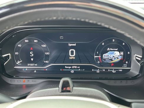 Used 2024 GMC Yukon Denali Ultimate image 17