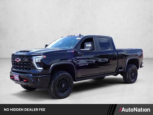 Used 2024 Chevrolet Silverado 2500 ZR2 w/ Technology Package AWD/4WD image 1