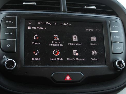 Used 2023 Kia Soul LX w/ LX Technology Package FWD image 13