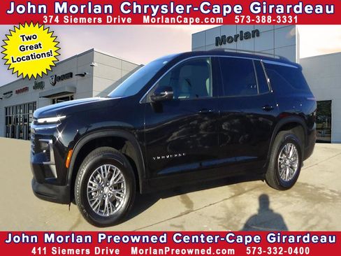 Used 2025 Chevrolet Traverse LT image 1