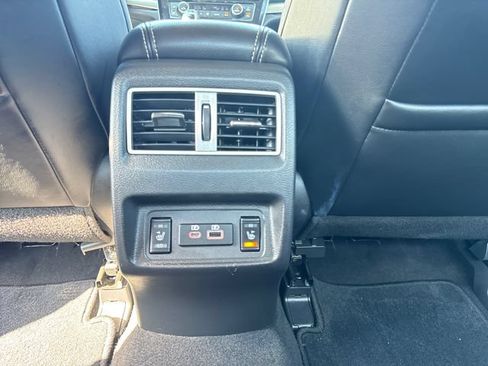 Used 2023 Nissan Maxima SL FWD image 36