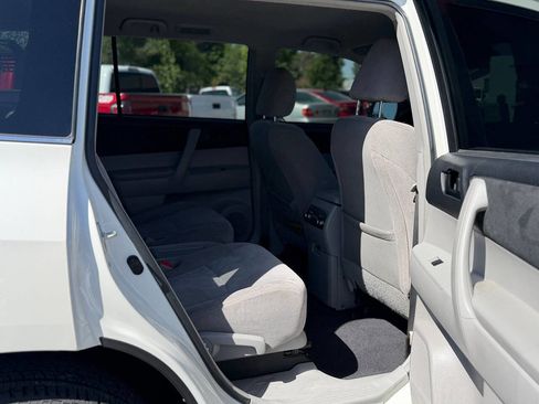 Used 2012 Toyota Highlander FWD image 82
