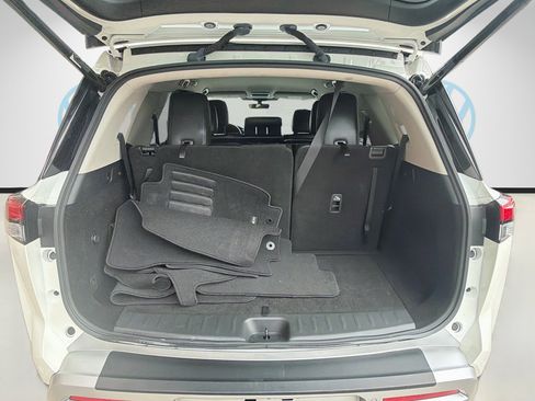 Used 2024 Nissan Pathfinder SL FWD image 27