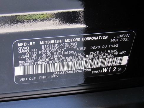 New 2025 Mitsubishi Outlander SE image 15