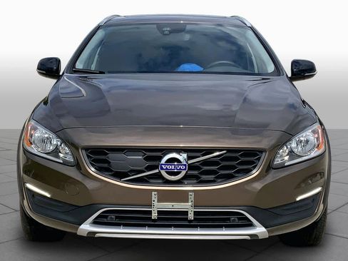 Used 2017 Volvo V60 T5 Cross Country AWD/4WD image 3