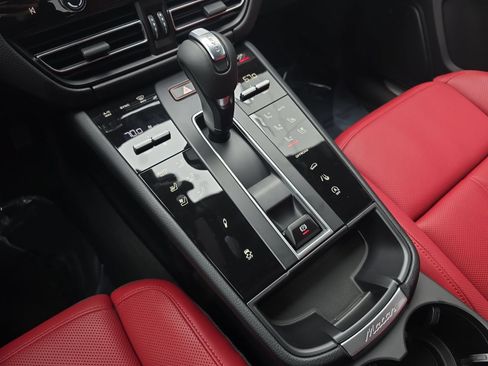New 2026 Porsche Macan S AWD/4WD image 18