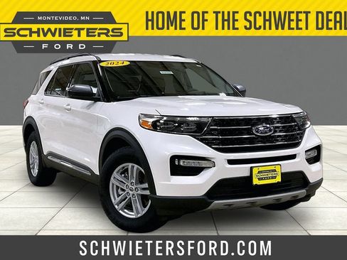 Certified 2024 Ford Explorer XLT w/ Equipment Group 202A AWD/4WD image 1