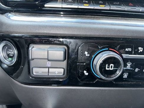 Used 2024 Chevrolet Silverado 1500 LT Trail Boss w/ Convenience Package II image 39