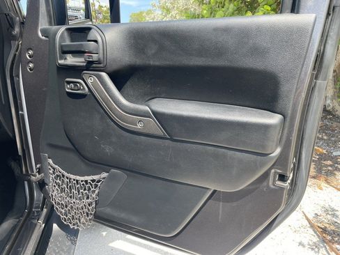Used 2016 Jeep Wrangler Unlimited Sport w/ Quick Order Package 24S AWD/4WD image 33