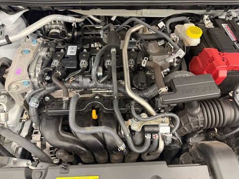 Used 2025 Nissan Sentra SV w/ SV Premium Package FWD image 30