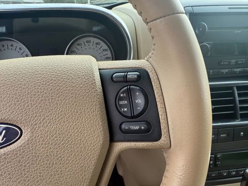 Used 2007 Ford Explorer Sport Trac Limited image 17