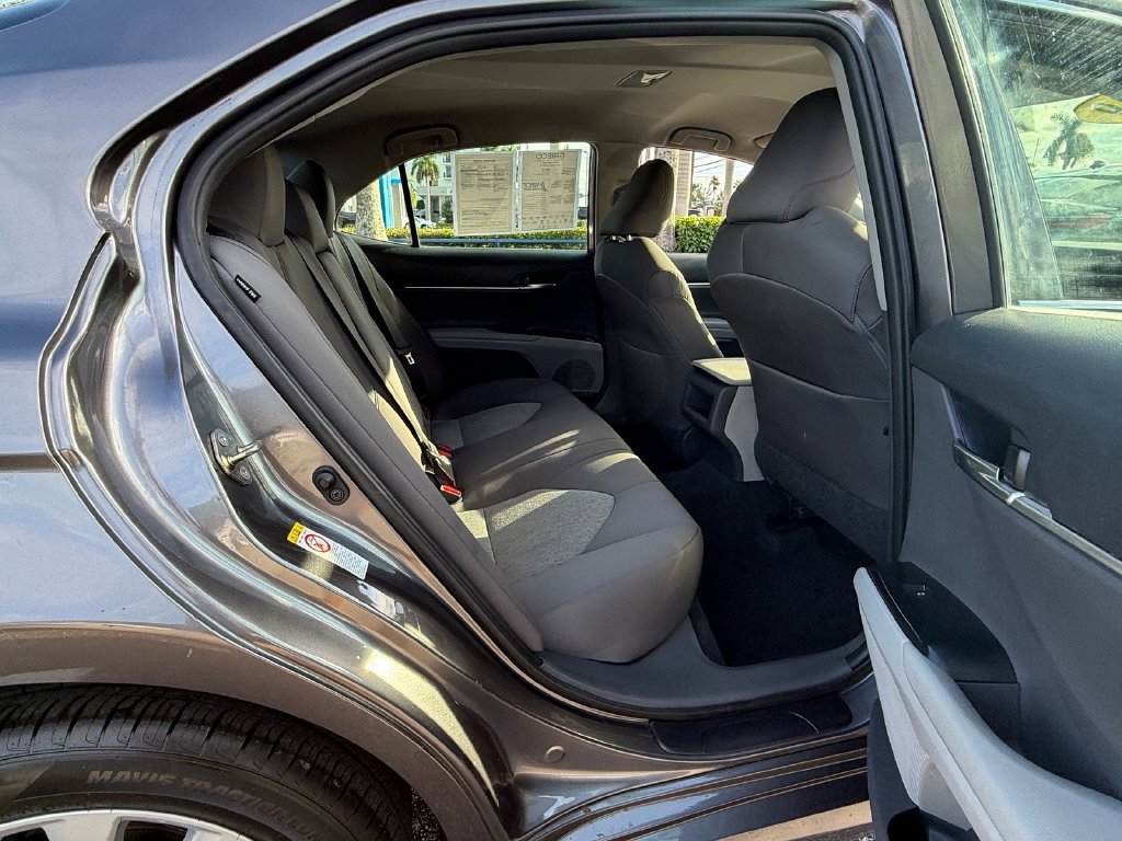 Used 2019 Toyota Camry LE FWD image 15