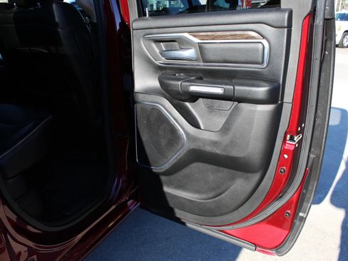 Used 2019 RAM 1500 Laramie AWD/4WD image 25