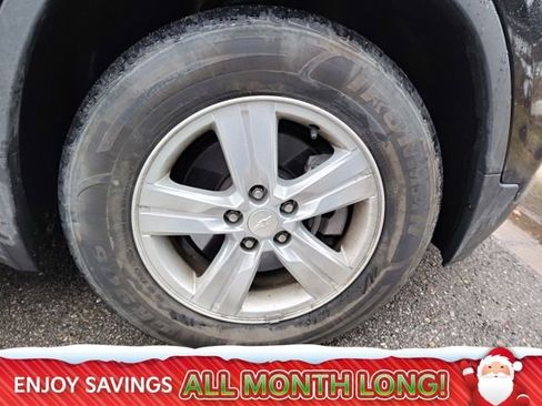 Used 2018 Chevrolet Trax LT w/ Sun & Sound Package image 9