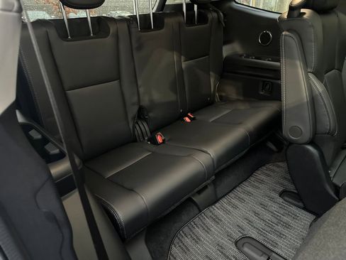 Used 2025 Subaru Ascent Touring image 16