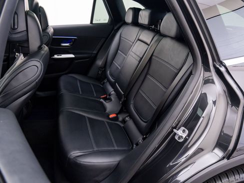 Used 2026 Mercedes-Benz GLC 300 4MATIC image 17