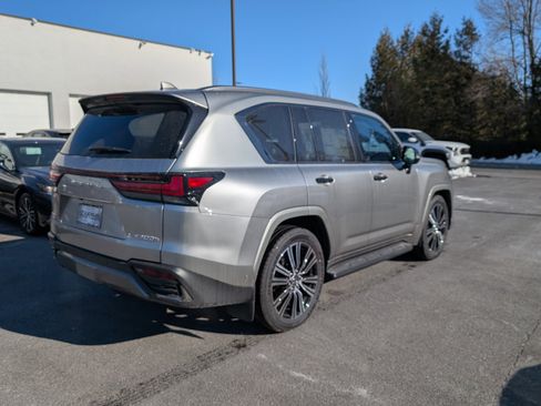 New 2026 Lexus LX 700h Luxury image 2