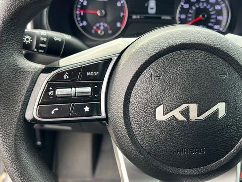 Certified 2023 Kia Forte LXS w/ LXS Technology Package image 23