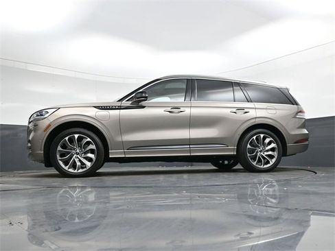 Used 2021 Lincoln Aviator Grand Touring w/ Equipment Group 301A image 29
