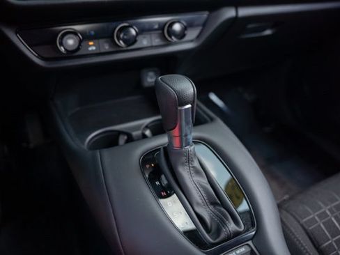 Used 2024 Honda HR-V LX image 27
