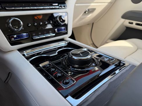 Used 2021 Rolls-Royce Ghost AWD/4WD image 40
