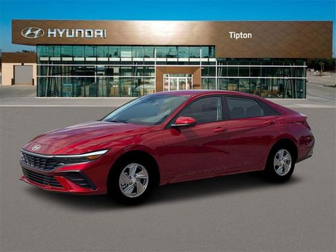 New 2026 Hyundai Elantra SE w/ Cargo Package image 2
