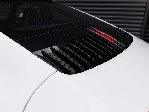 Certified 2022 Porsche 911 Carrera w/ Premium Package RWD image 27