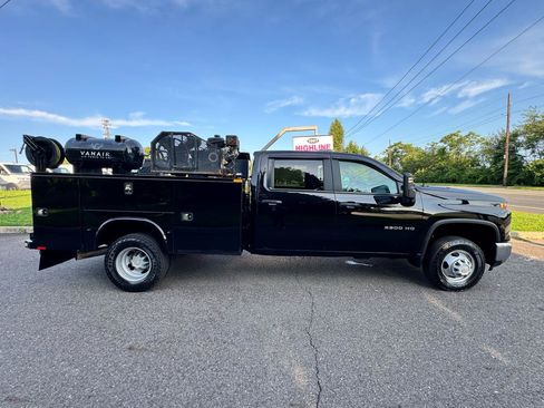 Used 2024 Chevrolet Silverado 3500 W/T w/ WT Convenience Package AWD/4WD image 4