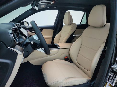 New 2026 Mercedes-Benz GLC 300 image 10