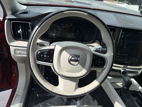 Used 2019 Volvo XC60 T5 Inscription w/ Protection Package Premier AWD/4WD image 18