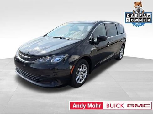 Used 2017 Chrysler Pacifica Touring FWD image 5