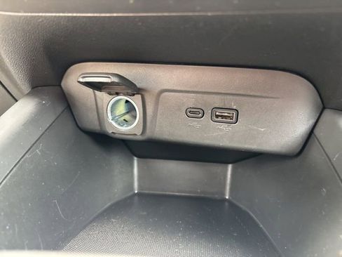 Used 2024 Chevrolet Trax RS w/ Sunroof Package image 32