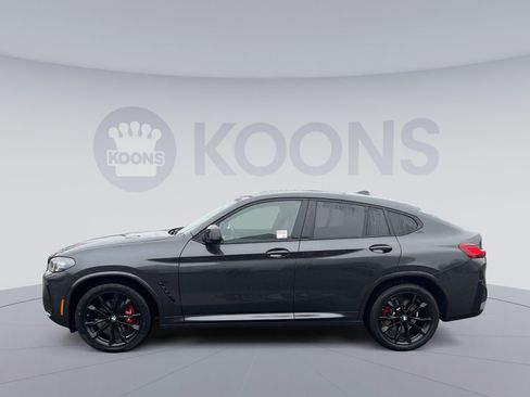 Used 2023 BMW X4 M40i w/ Premium Package image 2