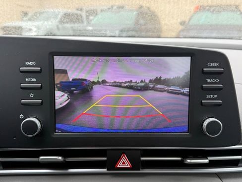 Used 2023 Hyundai Elantra SEL FWD image 7