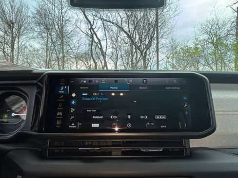 Used 2025 Jeep Wrangler Unlimited Sahara image 18