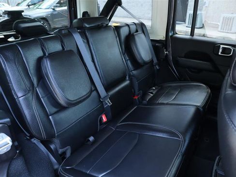 Used 2022 Jeep Wrangler Unlimited Sahara w/ Cold Weather Group image 11