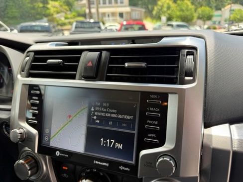 Used 2020 Toyota 4Runner SR5 Premium w/ Moonroof Package AWD/4WD image 93