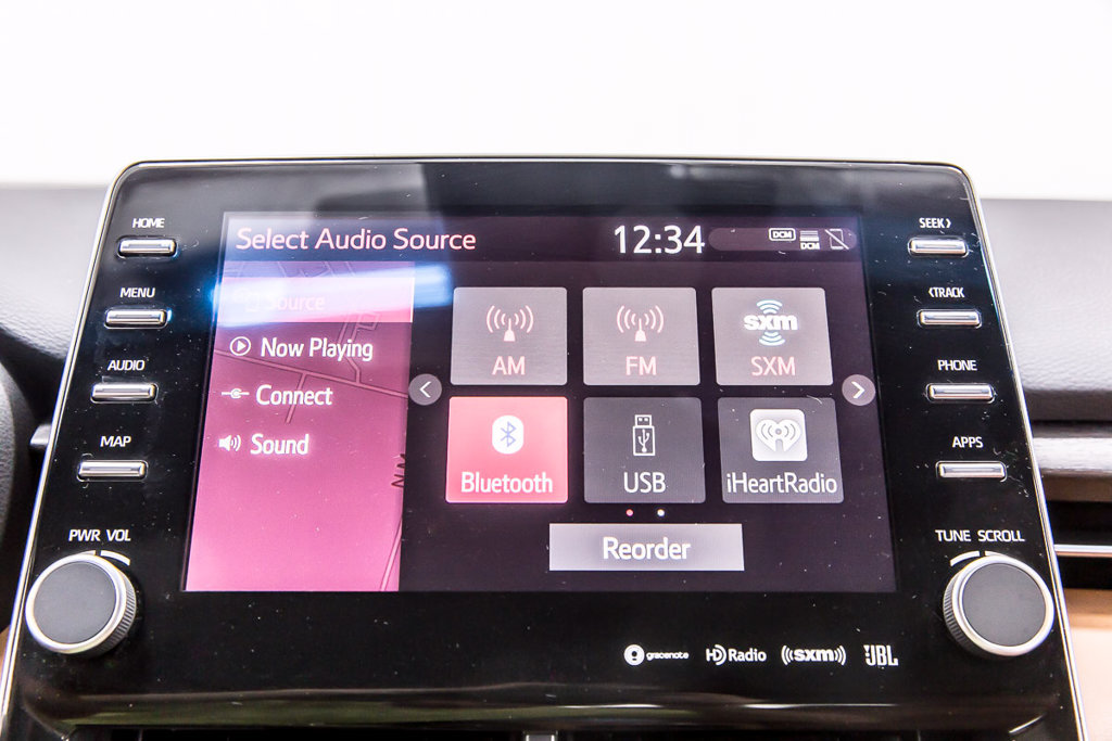 Used 2019 Toyota Avalon Limited FWD image 25