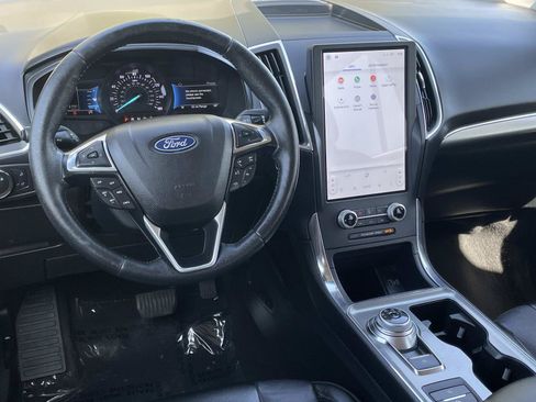 Used 2022 Ford Edge Titanium AWD/4WD image 6