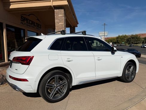 Used 2021 Audi Q5 e Prestige w/ Prestige Package image 32