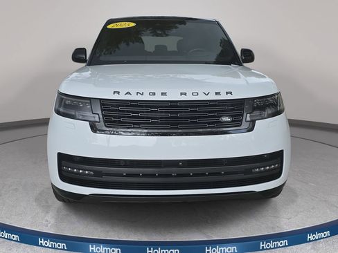 Used 2025 Land Rover Range Rover SE AWD/4WD image 3