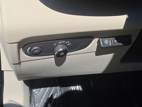 Certified 2023 Buick Envision Avenir FWD image 22