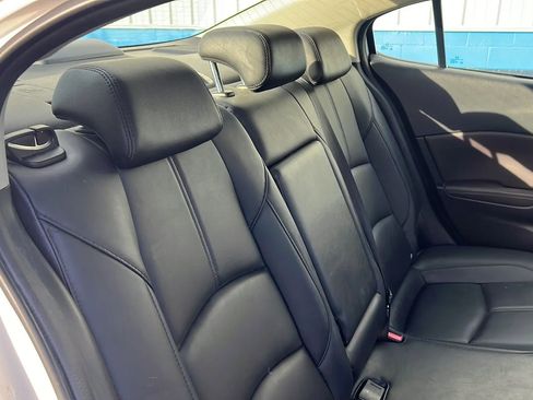 Used 2018 MAZDA MAZDA3 Touring image 17