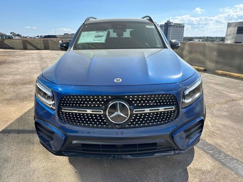 New 2026 Mercedes-Benz GLB 250 image 2